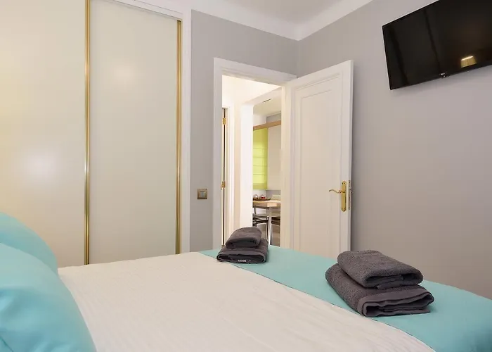 아파르타멘토스 루스 이 마르 아파트 *